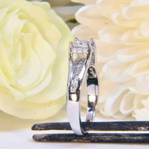 White Gold Princess Diamond Engagement Ring with Diamond Melee