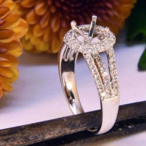 White Gold Diamond Engagement Ring Semi-Mount with Diamond Halo