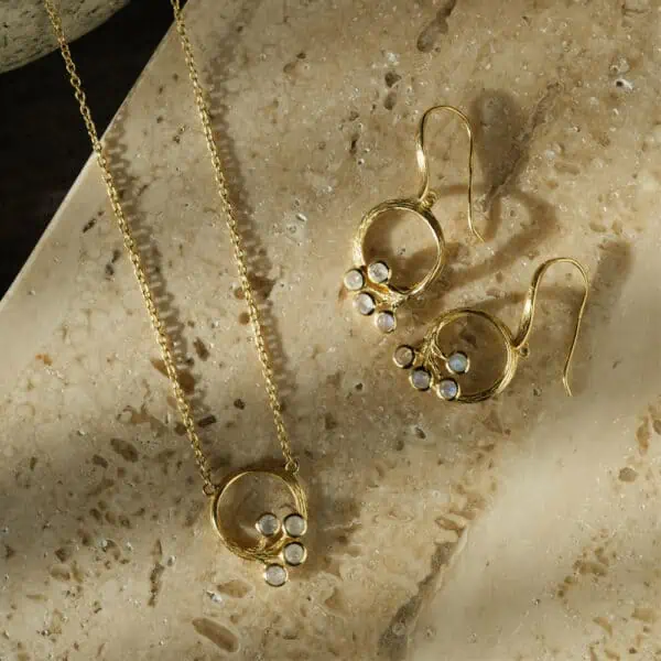 SS/18K YG Plate Peackock Pend With 0.24 CTW Diam Slice SS/18K YG Plate Peackock Pend With 0.24 CTW Diam Slice