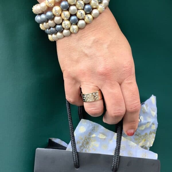 14K YG Scattered Diamond Band Size 7 14K YG Scattered Diamond Band Size 7