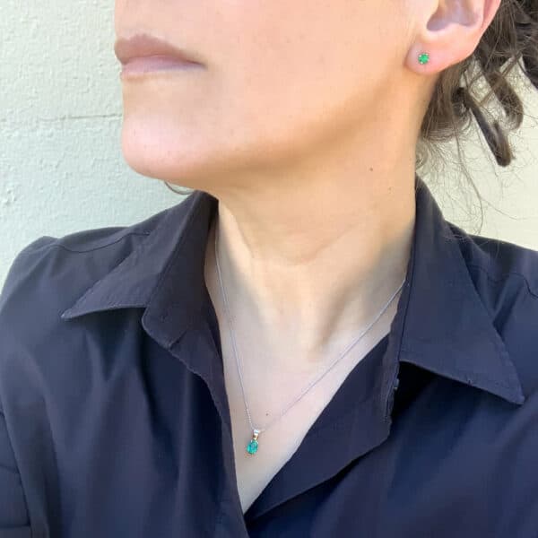 14K WG Oval Emerald Pend