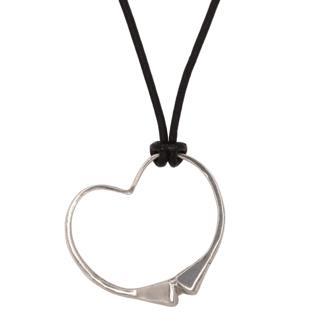 Silver horse shoe nail heart pendant