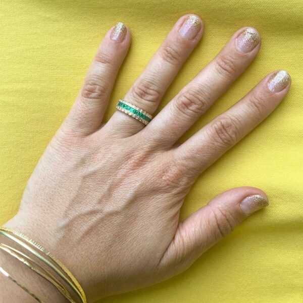 14K YG Emerald and Diamond Scalloped Band Sz 7 14K YG Emerald and Diamond Scalloped Band Sz 7